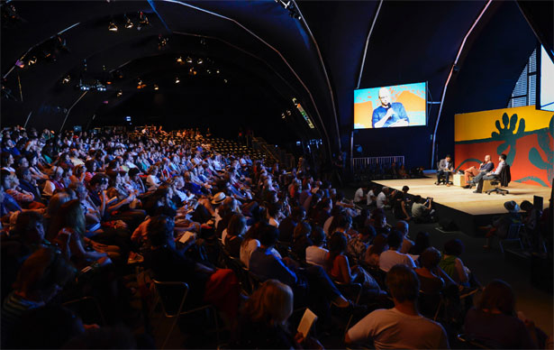 Imagen da tenda principal de debates na Flip 2013 (Foto: Reprodução)