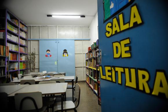 Escolas públicas precisam construir mais de 64,3 mil bibliotecas até 2020 para cumprir meta prevista em lei (Foto: Fabio Rodrigues Pozzebom/Agência Brasil)